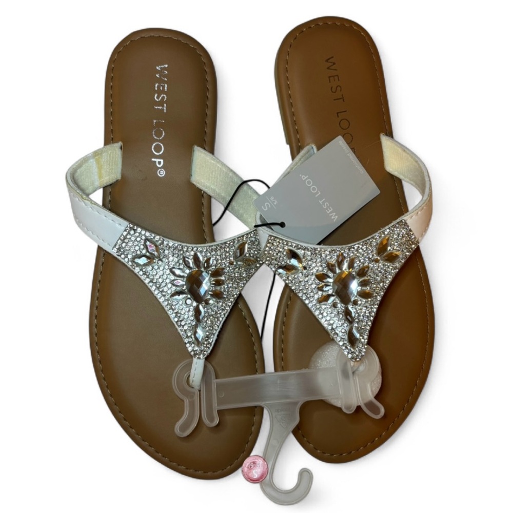 NWT West Loop White Embellished Sandals Slip On Vacation Beach